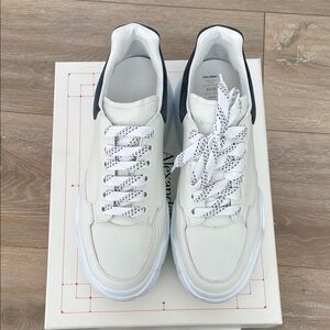 Alexander McQueen Men's Sneakers in White and Black